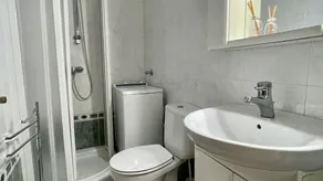 APARTAMENTO VOLENDAM  PLANTA BAJA CON PISCINA PRIVADA - Image 2