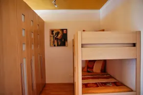 180-degree panoramic view, garage, internet, mountain railroads included - Image 4