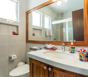 Large, very popular, airy apartment with kitchen and shaded private balcony - Image 2