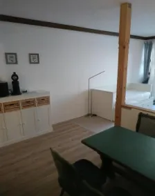 Apartamento vacacional con terraza - Image 3
