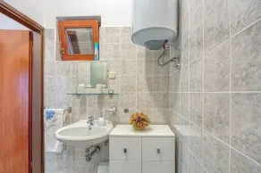 Apartment Mirjana for two people, quiet location, barbecue, pets welcome - Image 3