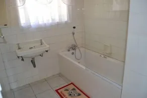 Ebuhleni Guest Lodge - Image 5