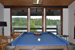 Magnificent house with panoramic views of the lake and a sauna with a view - Image 2