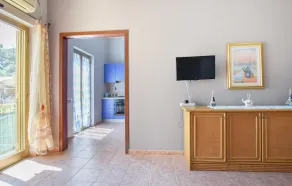 Gorgeous apartment in Marina di Caronia with WiFi - Image 5
