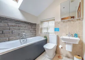 The Old Barn Cottage - Image 3