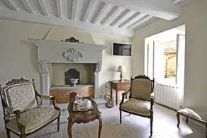 City / Village Apartment in Cortona with 2 bedrooms sleeps 4 - Image 2