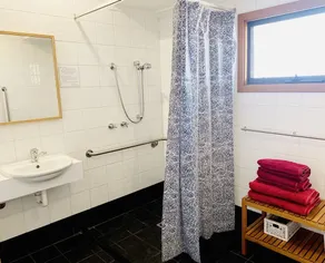 Hideaway Country Cottage - Image 2