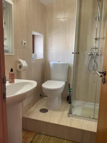 Hela användningen av hus, pool och alla faciliteter. Exklusivt, inte delat med andra. - Image 3