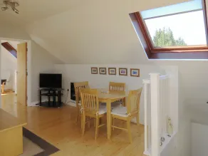 1 bedroom accommodation in Upton - Image 5
