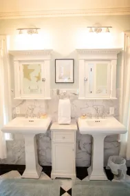 Beautiful Victorian Lake Front Estate - Image 3