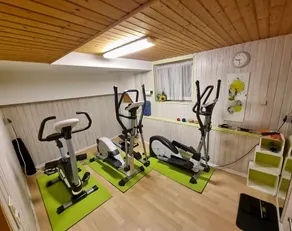 Apartamento -33- cozinha nova (60 m²), ampla varanda, 2 quartos, 2 banheiros, 1 sala, WiFi - Image 2