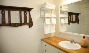 Bella Haven on Saturna....  Oceanfront Beach House....  Perfect Getaway for Two. - Image 3