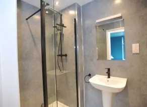 An apartment that sleeps 2 guests  in 1 bedroom - Image 3