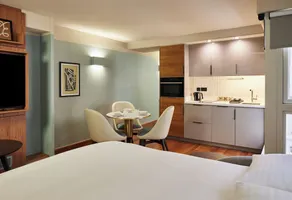 master Farringdon - Image 3