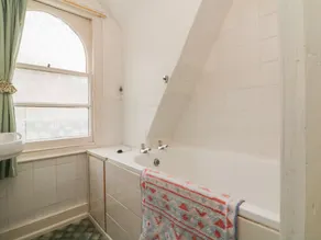 BEAUFORT HOUSE, pet friendly, character holiday cottage in Ilfracombe - Image 4