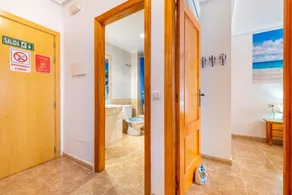 Appartamento Vacanze \"En El Cabo Roig\" con Piscina Condominiale, Balcone Privato e Wi-Fi - Image 3