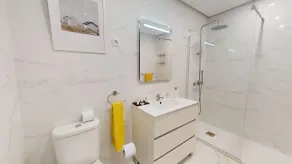 Apartamento vacacional con jardín, terraza y barbacoa - Image 2