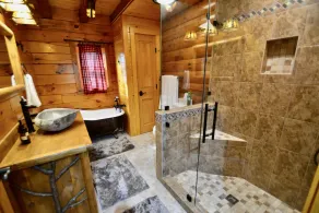 The Lodge on Letchworth - Image 4