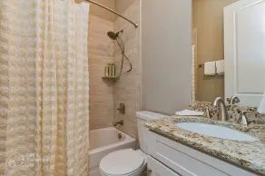 GLITZ & GUITARS I Stylish 3BR with Rooftop Hot Tub in East Nashville - Image 4
