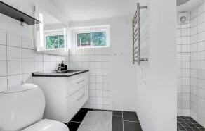 2 Bedroom Gorgeous Home In Svaneke - Image 4