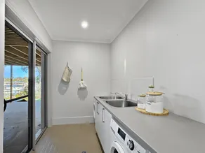 Serene Luxury Retreat on Malua Bay - Image 2