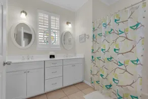 Trin til strand & fælles pool! Kæmpe porcelæns verandaer i familie naboen - Image 5