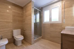 VILLA DE LUJO EN LA LLOSA para 12 personas. 7 Dormitorios y piscina privada - Image 3