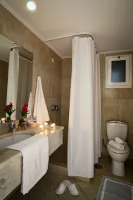 Green Hill Hotel - Image 4