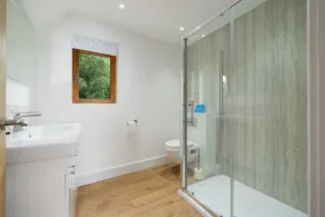 Riverside Retreat - Luxury Cottages - Image 2