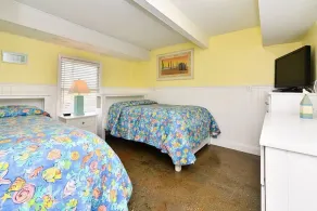 LARGE,Pool,pool table,Arcade,2 Golf Carts,6 Kayaks,free linen,Hot Tub,near beach - Image 4