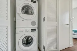 Modern Studio | Upscale Amenities | Kitchen & Laundry - Image 2