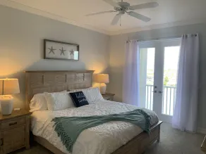 Enjoy Gorgeous Panoramic Views Of The Gulf Of Mexico And Vanderbilt Bay - Image 3