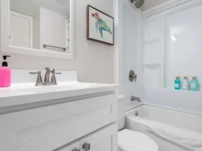 Southern Comfort - Expansive views of the ocean and beach! Newly renovated plus top grade linens! condo - Image 4