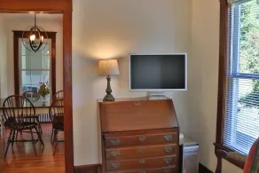 Kenwood - Renovated Farmhouse ~ 1.4 miles to Dreams Park ~ w/ Game Room! - Image 2