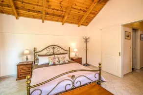 Villa Tragaki - Three Bedroom Villa, Sleeps 6 - Image 4