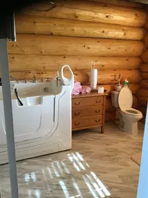 Three level  Log  Home on Private 40 Acre Estate. - Image 4