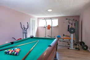 Spacious holiday house - pool / jacuzzi / sauna / playground / 8+2 - Image 3