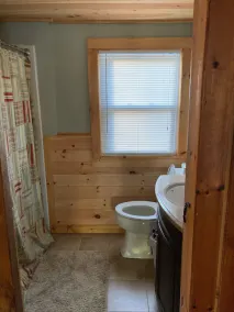 Waterfront cabin with 200 ft of flat waterfont - Image 3