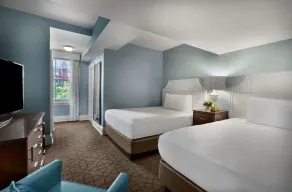 Minutes away from Missouri Botanical Garden! 4 Spacious Rooms, Pet-Friendly - Image 5