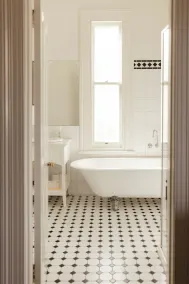 Charlotte's Cottage, Port of Echuca - Image 2
