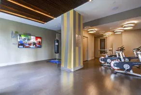 Global Luxury Suites at Newport - Image 4