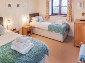 2 bedroom accommodation in Welcombe, near Bude - Image 5