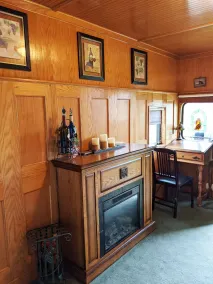 7 Themed Cabooses - Pet Friendly - Image 2