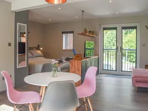 1 bedroom accommodation in Etchingham - Image 4