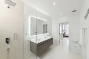 25 Pineapple Drive. - Image 3