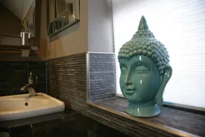 Unique Contemporary luxury Ground Floor Apartment. - Image 2
