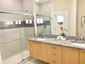 Modern Retreat Minutes From Disney, King Bed Pool, Free Wifi, 3 Bedroom, 3 Baths - Image 3