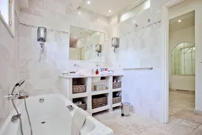 Prestige Luxury Beachside Villa, Antibes Ramparts, Stunning Views - Image 2