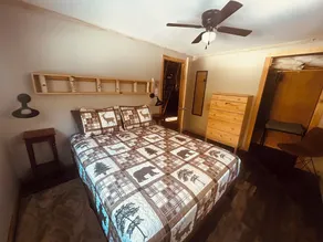 Cozy Chalet, Hot Tub, 25min to N. Conway, Lake+Beach Access, Dogs OK ✅ - Image 5