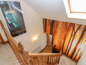 CORNER HOUSE, pet friendly, with a garden in Cinderford - Image 3